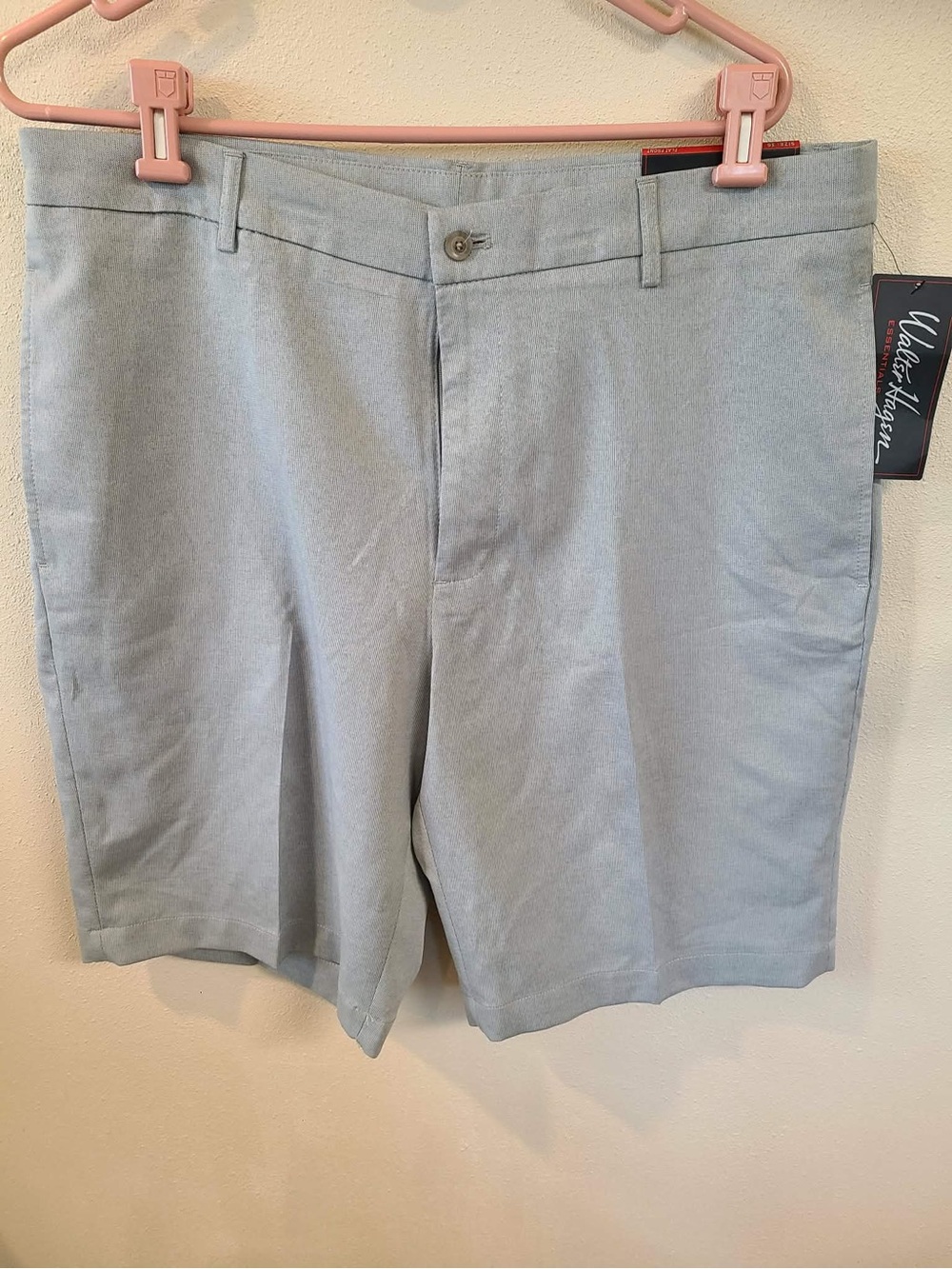 NWT Walter Hagen Men’s Light Gray Flat-Front Dress Shorts